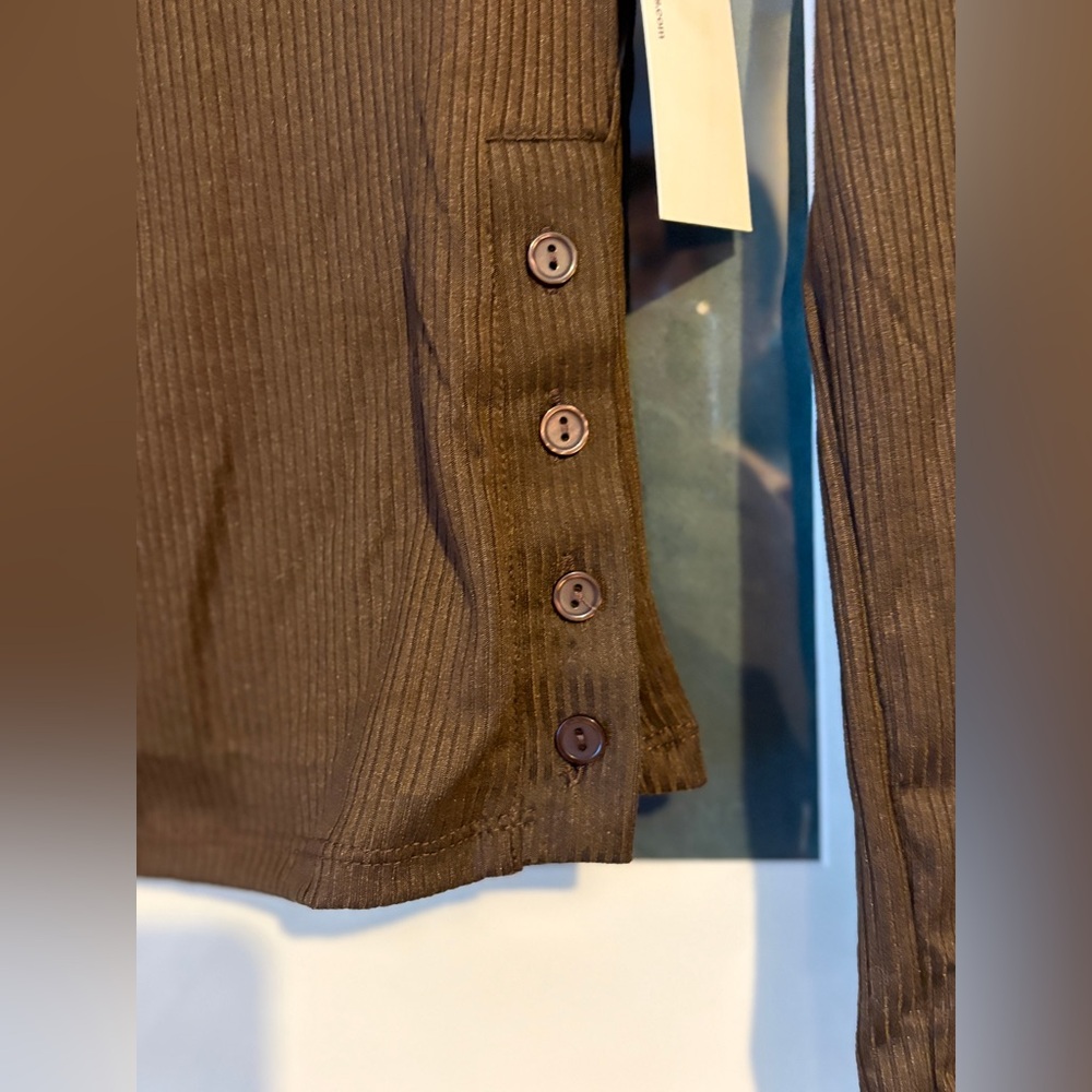 Heart +Hips Ribbed Long Sleeve Wide Neck Top With Four Button Detail - NWT - Picture 7 of 17